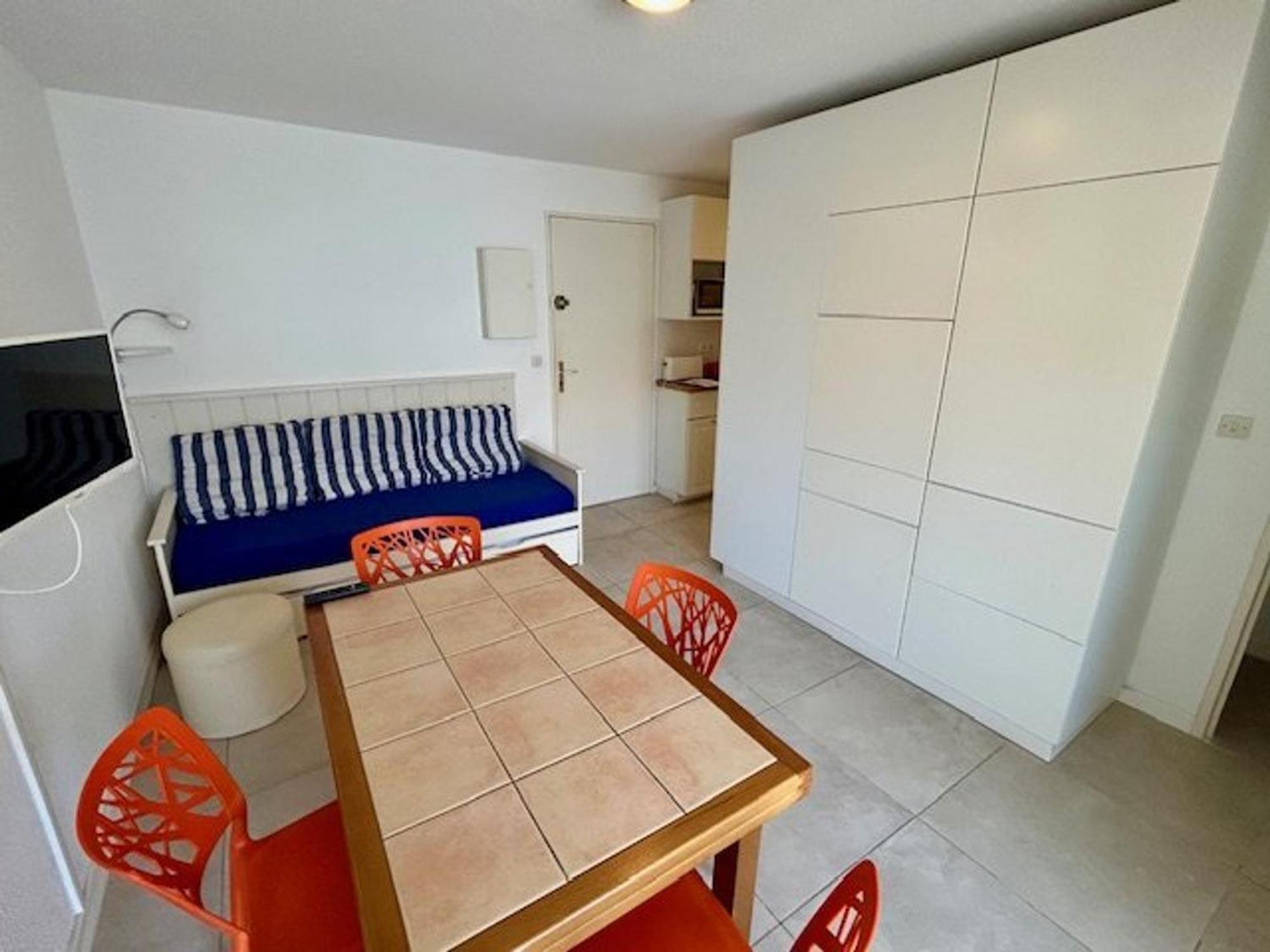 Appartement T2 A Royan, 4 Pers., Proche Plage Et Commerces, Parking, Balcon, Confortable Et Equipe - Fr-1-494-60 Экстерьер фото